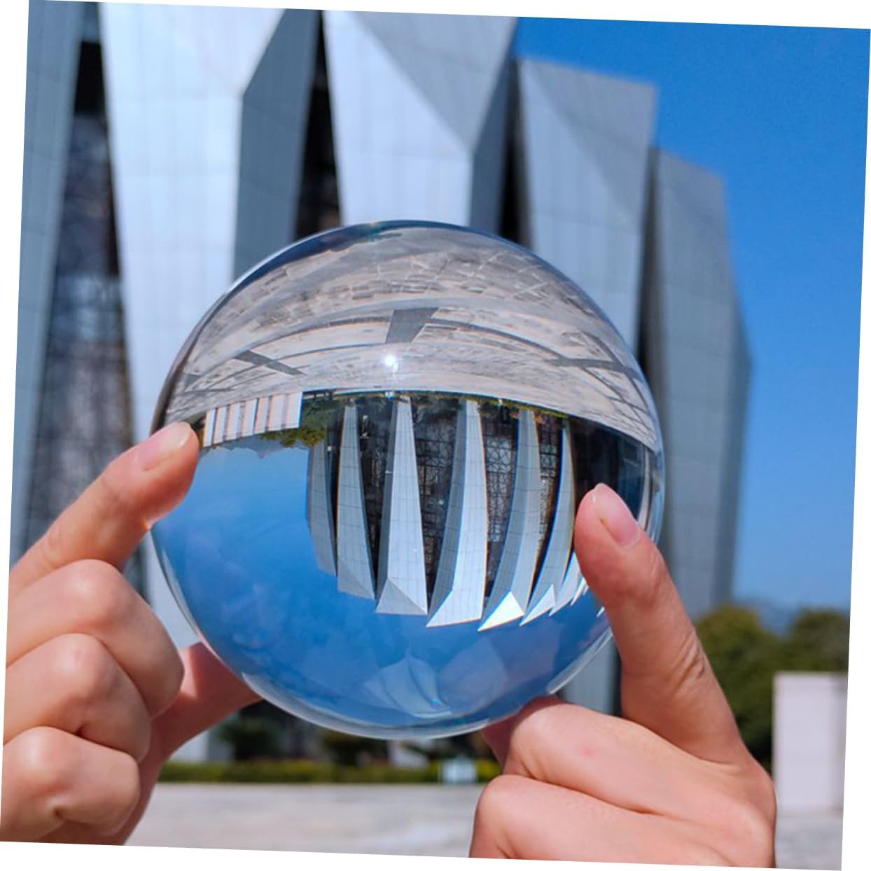 Amosfun 2pcs Crystal Ball Ornament Decorative Balls Glass Craft Ornament Spheres Decorative Crystal Prop