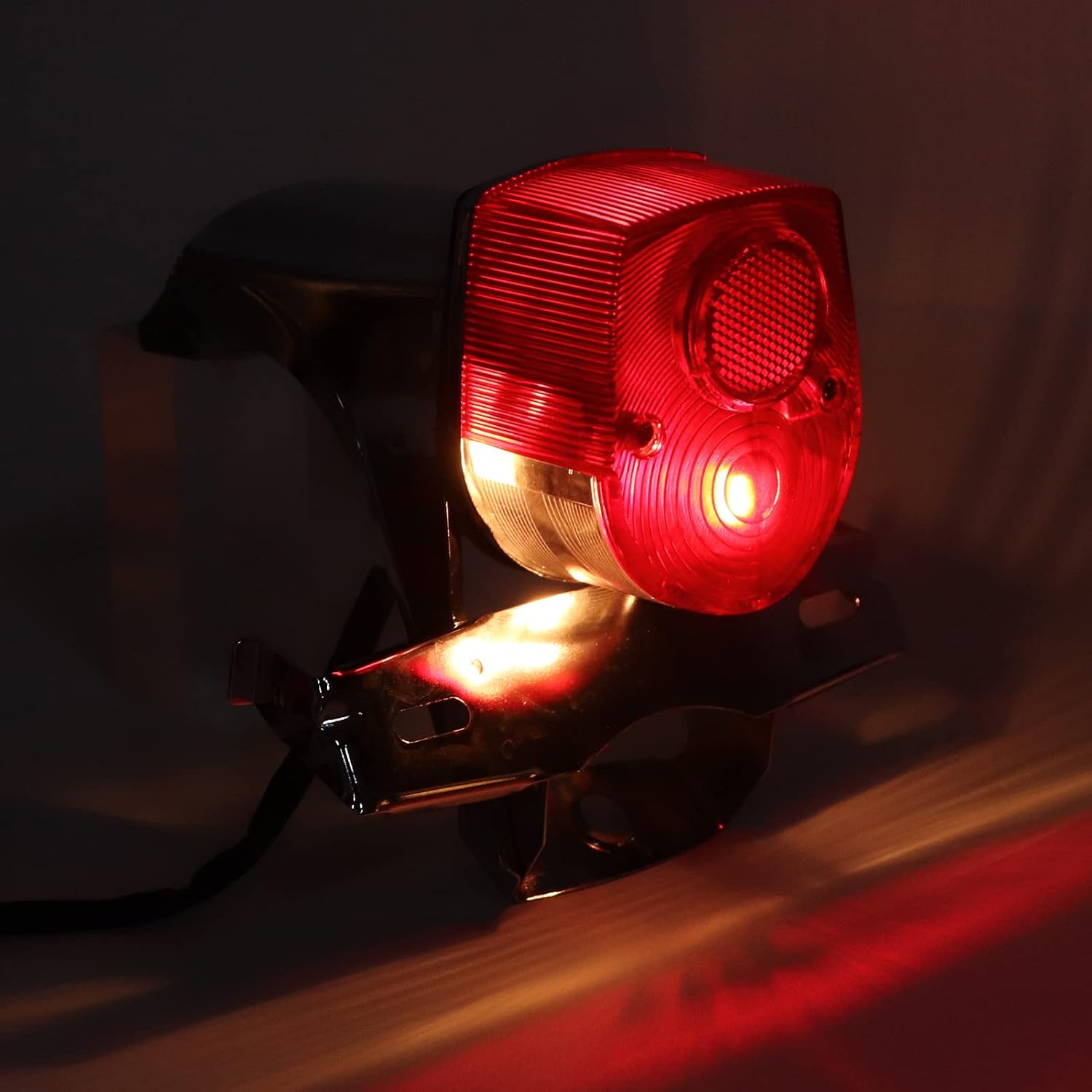 Motorcycle License Plate Mount, Motorcycle License Plate Light, Motorcycle Tail Light with License Plate 84701 098 000 Fit For DAX ST50 ST70 CT50 CT70 Trail