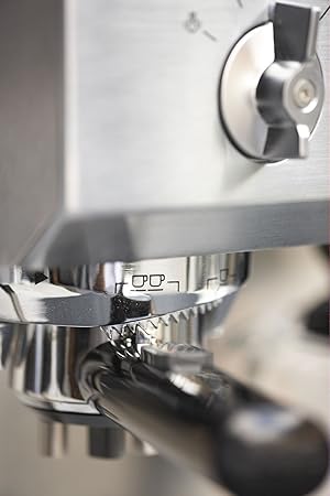 Krups XP5240 Bomba Tamp precisa máquina de café con Krups Tecnología y  carcasa de acero inoxidable, Color Plateado : Hogar y Cocina - Amazon.com