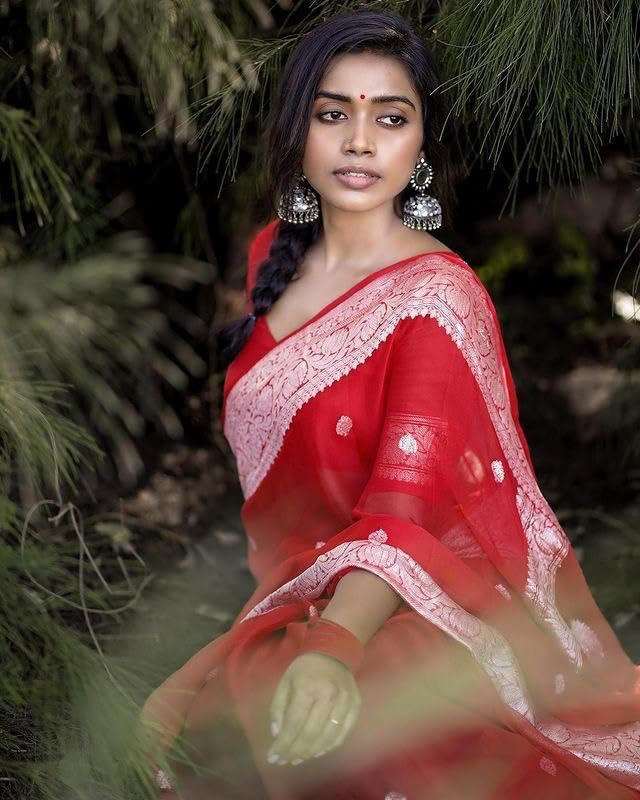 Image of Flosive Women's Cotton Saree With Blouse Piece