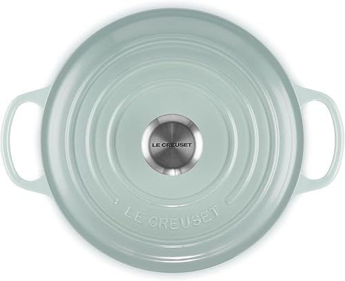 Miniatura 83 de Le Creuset 9 Qt. Signature Horno holandés redondo con pomo de acero inoxidable grabado Artichaut