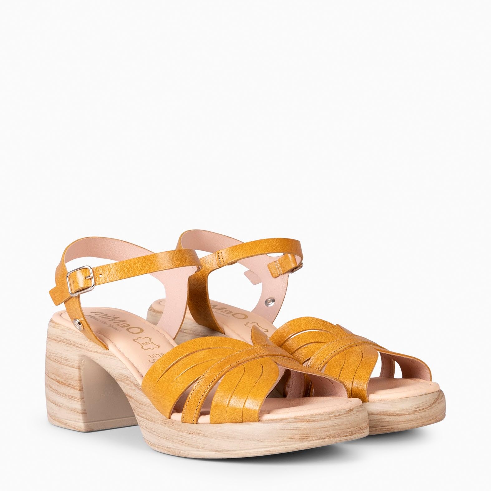 miMaO. Sandalias con plataforma y plantilla acolchada. Hecho en España