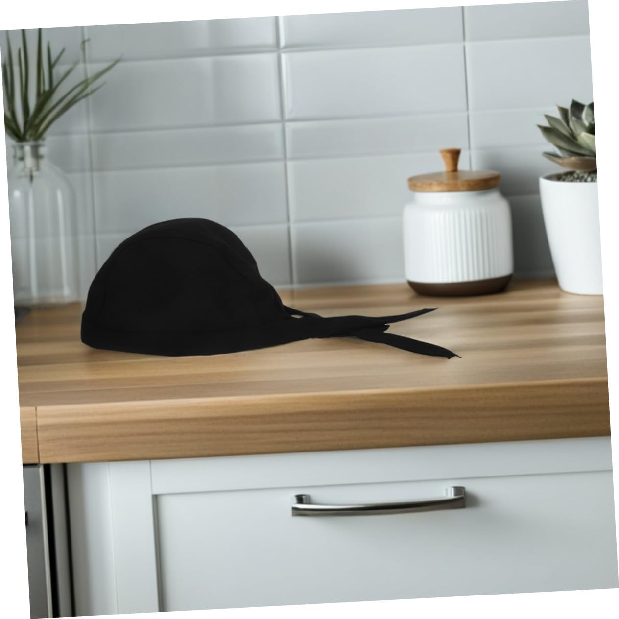 12pcs Unisex Adjustable Chef Hats Breathable Elastic Kitchen Cooking Caps for Men and Women Professional Restaurant and Hotel Use Black