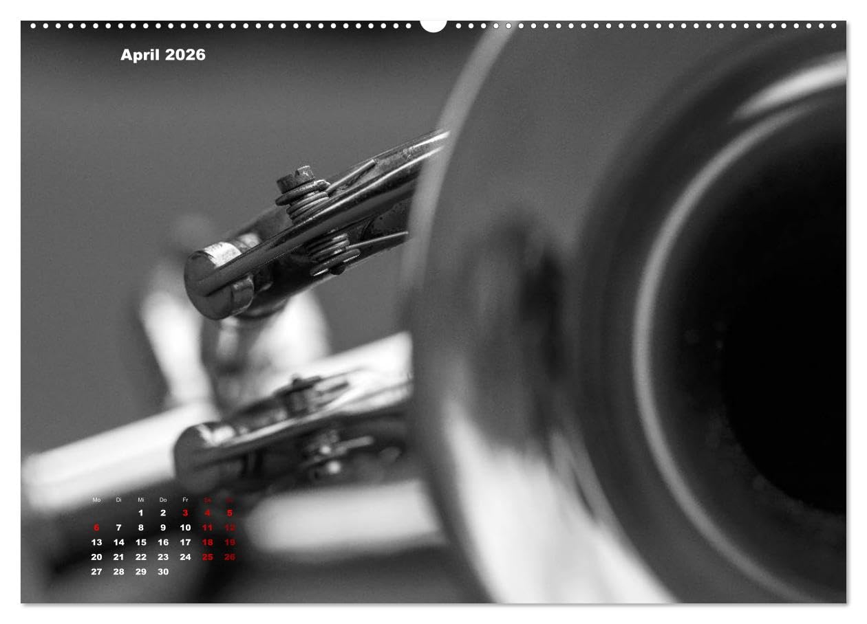 Trompete - Close up (hochwertiger Premium Wandkalender 2026 DIN A2 quer), Kunstdruck in Hochglanz: Detailaufnahmen einer Trompete (CALVENDO Hobbys)
