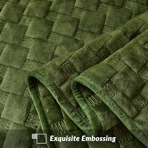 Olive Green Velvet Quilt  - image 6
