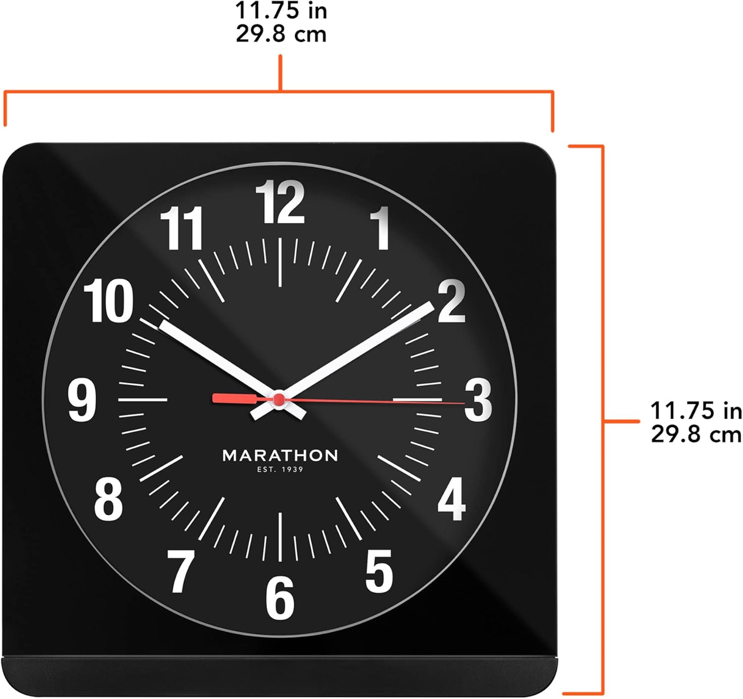 Zadní view of MARATHON clock showing battery compartments and hanging slot