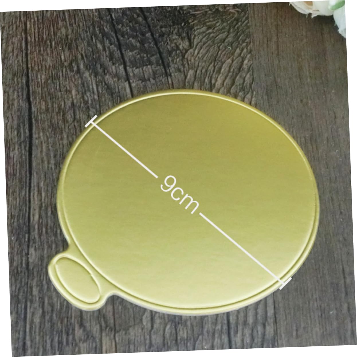 Wakauto 100Pcs Golden Mousse Cake Serving Base Round Disposable Cake Boards Cardboard Cake Display Bases for Elegant Dessert Presentation