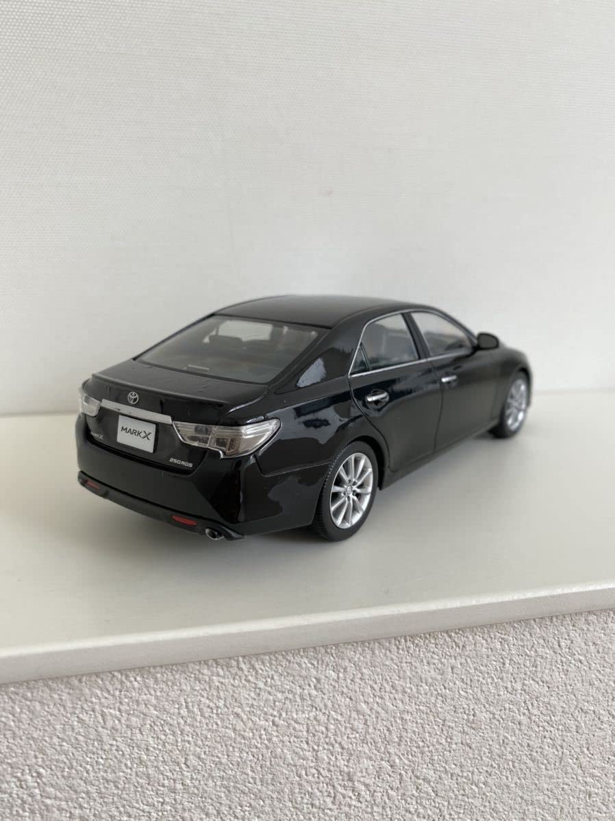 Amazon | 新型 マークX 130系 後期 ミニカー 1/30 カラーサンプル 202