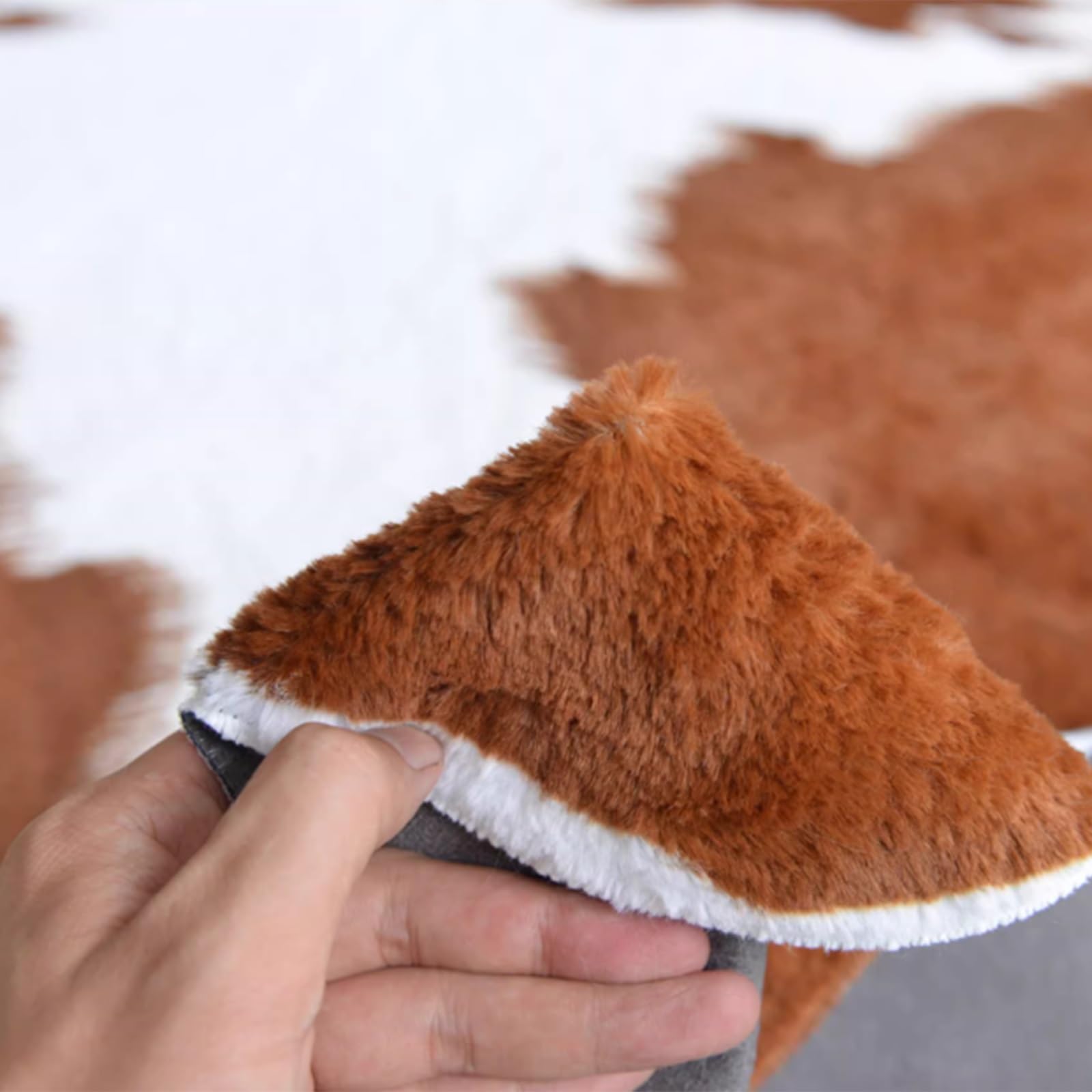 Tappeto in Pelliccia, Tessitura Piatta, Pelliccia Sintetica, Pelle Bovina, Design Pelle Bovina, Soggiorno, Camera da Letto, Altezza Pelo 10 mm, Lavabile, Morbido(Brown,200 * 140cm)