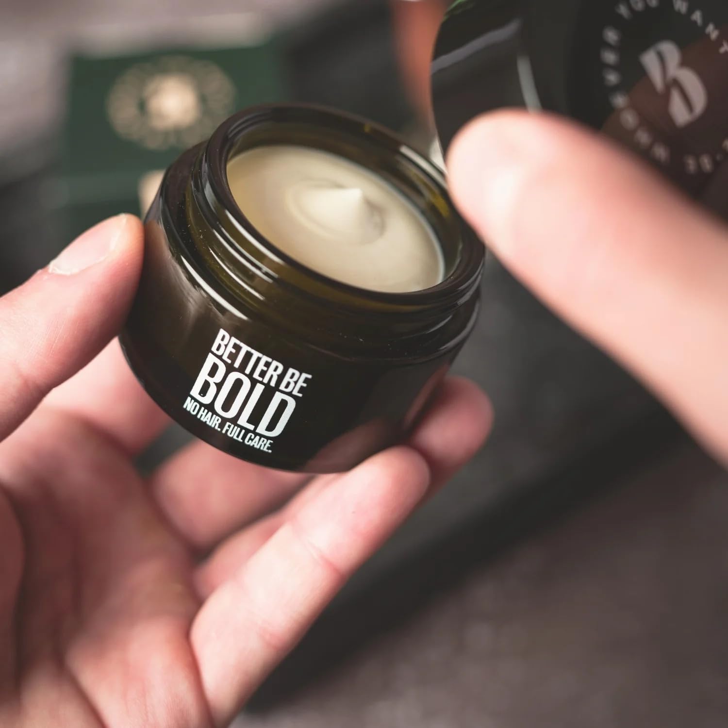 BETTER BE BOLD – Shaver per calvizie e crema calvizie anti-shine 50 ml Set – Opacizzante cura per calvizie 0– 3 mm – Calma dopo la rasatura – Senza rischio di taglio e irritazione della pelle – Rasoio