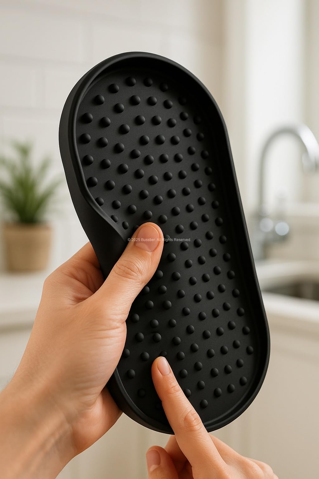 Busstier Silikon Yağdanlık ve Sıvı Sabunluk Altlığı 24x12 cm Kaymaz Isıya Dayanıklı Kolay Temizlenebilir Mutfak ve Banyo Tezgah Koruyucu Çok Amaçlı Şık Tasarım