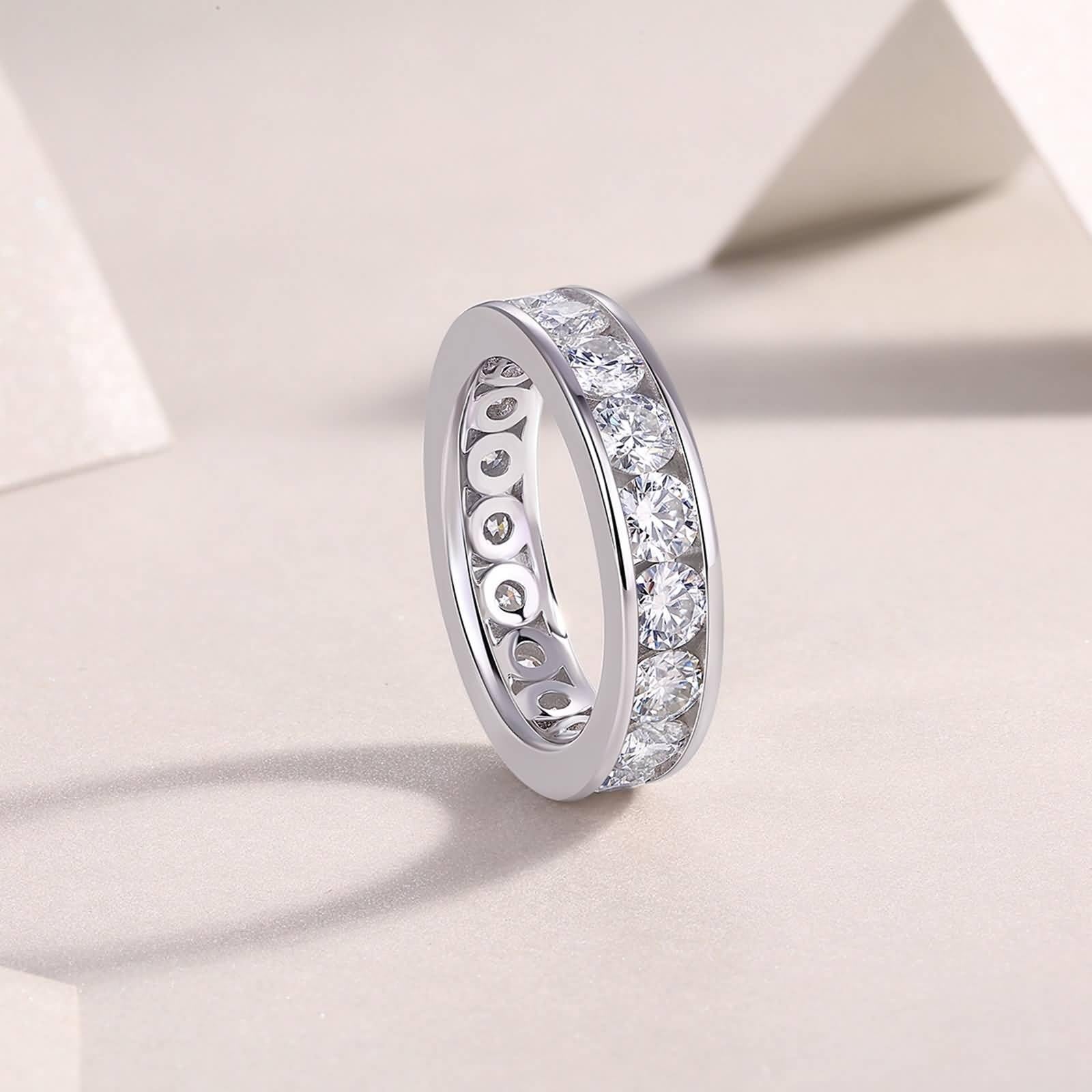 Ring Damen Zierlich, Memoire Ring Ring mit 5,2 mm Breite und Einer Reihe Von 4 mm Runden Moissaniten 5.1Ct Silber 14K Weißgold Größe 47 (15.0)