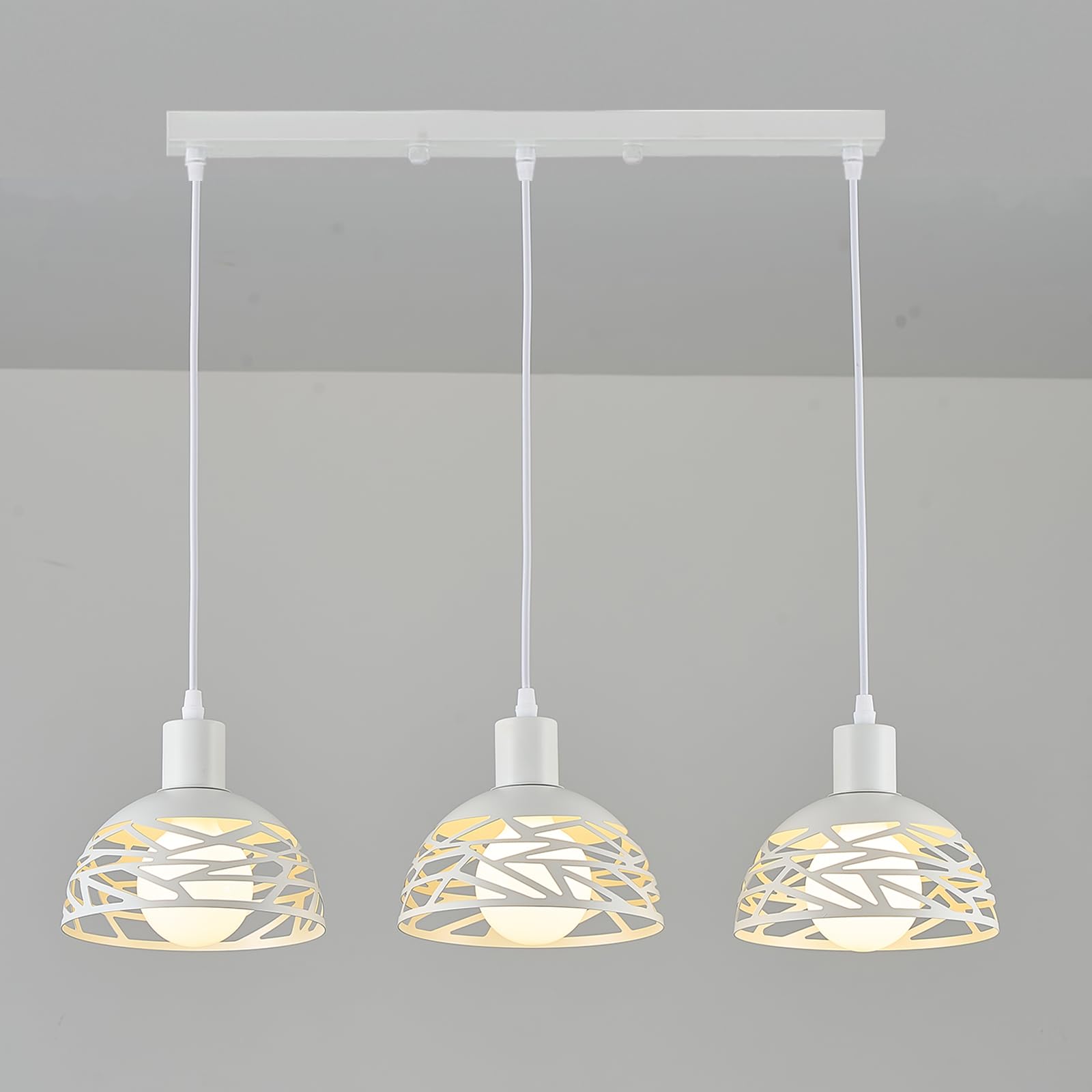 Lampadario a Sospensione Moderno Industriale, 3 Luci E27 in Metallo RitagliatoØ18 Lampada a Sospensione Vintage per Cucina Isola Tavolo da Pranzo (Bianco Base Lunga)