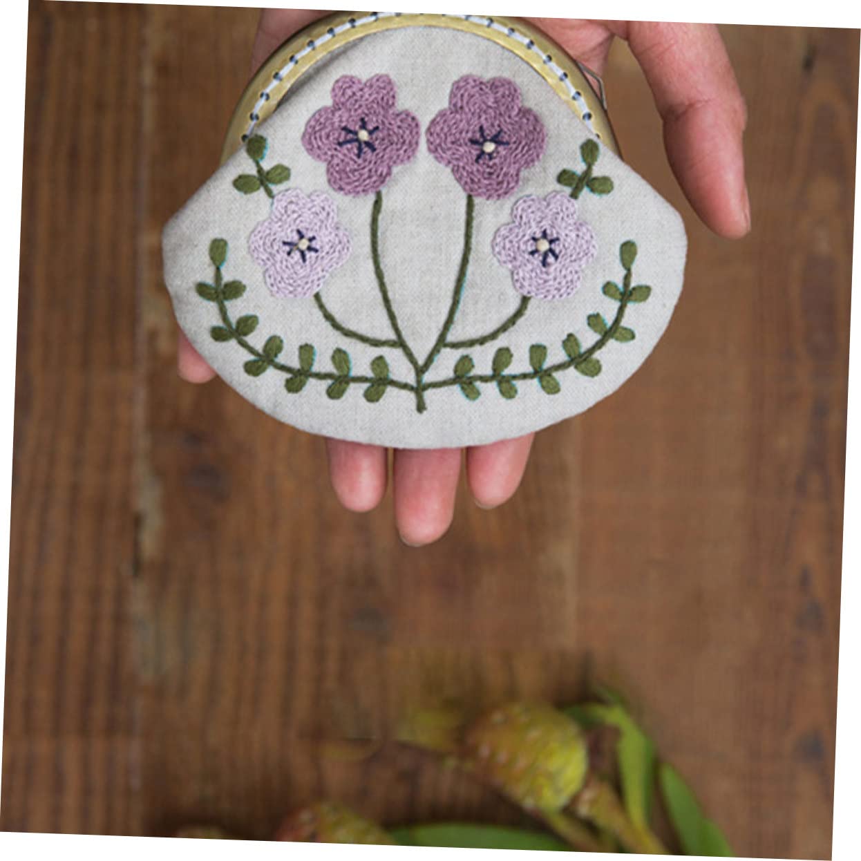STOBOK 3juegos Kit De Bordado Hecho Mano Para Monedero Con Accesorios Incluye Herramientas De Bordado Aguja De Lana Patrón Para Principiantes y Estilo Flor De Humo