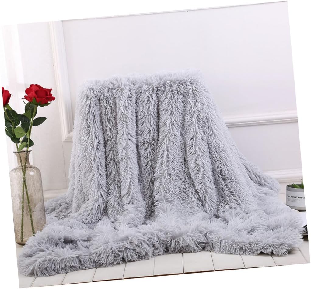 Garneck Plush Throw Blanket Boys and Girls Blanket for Bed Ultra Soft Fleece Solid 160x130cm Light Grey