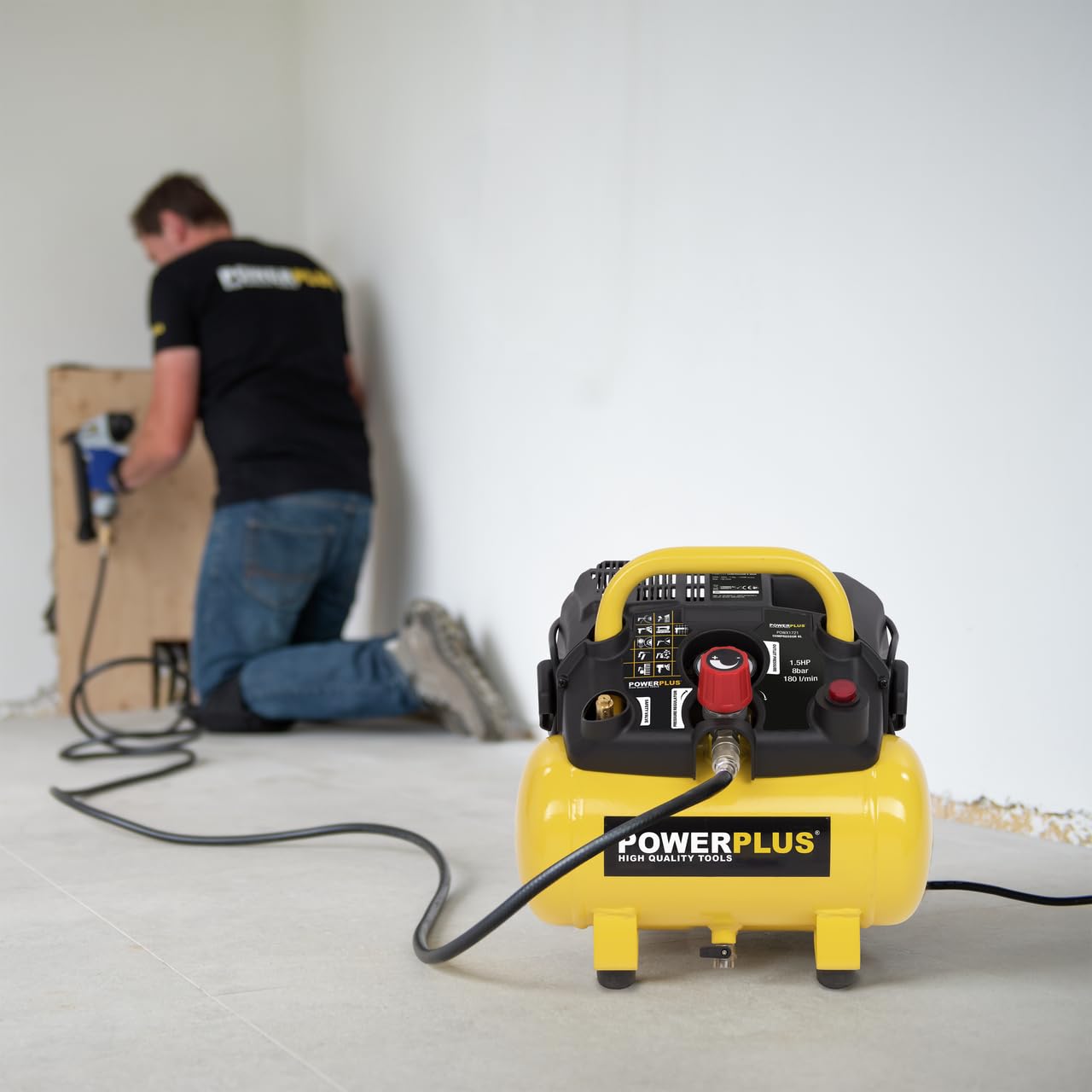 PowerPlus POWX1721 Compresor 1100W 6L Sin Aceite