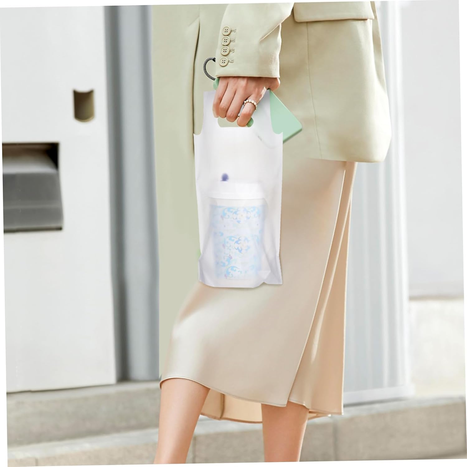 500Pcs Cup with Handle for Takeout Drinks Sturdy and Transparent Packing Bags for Coffee Shops and Catering Convenient Beverage Transport