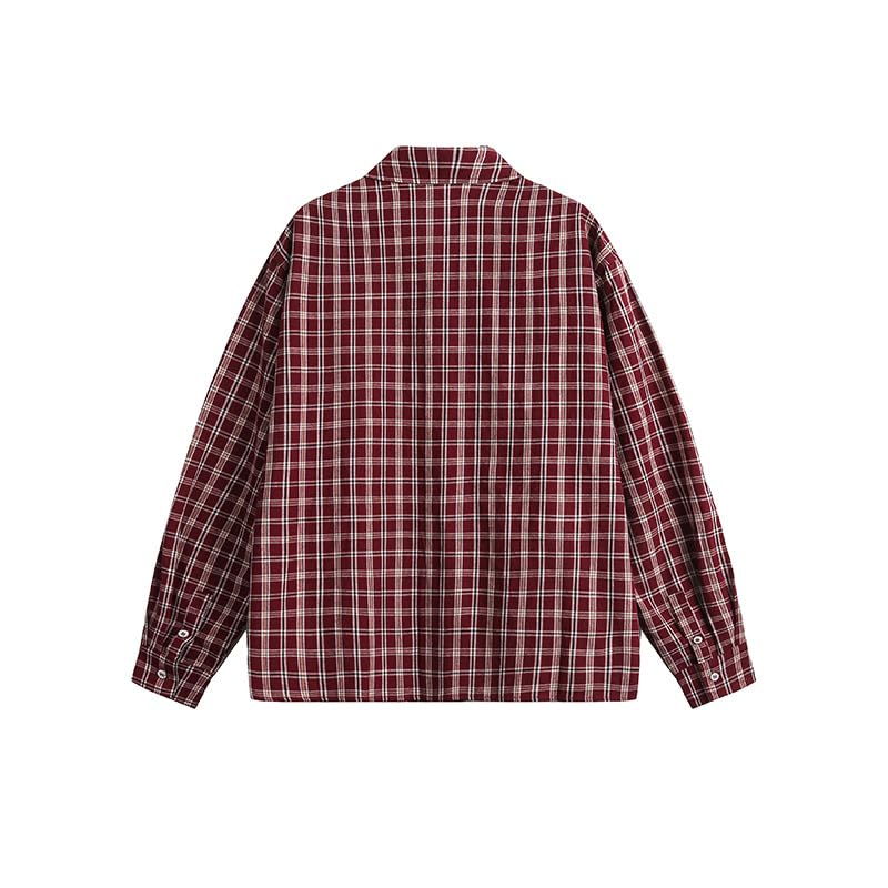 Chemise à revers manches longues contre la fraîcheur de l'automne