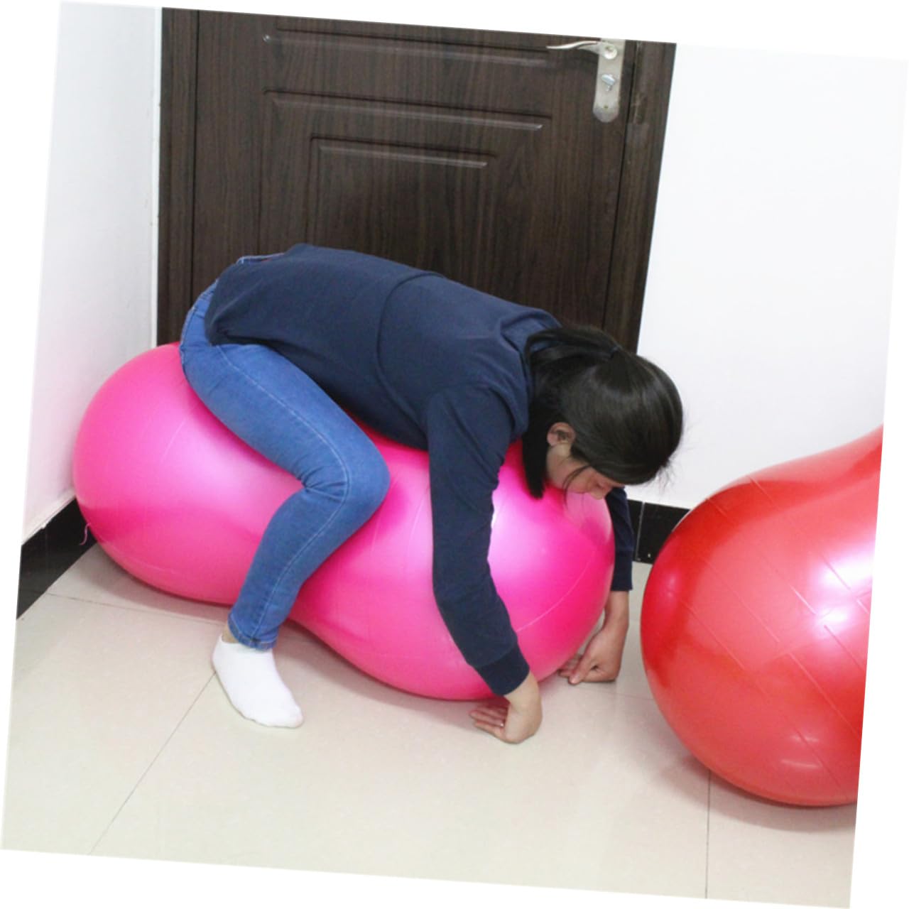 Verdickter Anti Burst Erdnuss Balanceball aus Platzfestem Material Yoga und Pilates Gymnastikball für Fitnessstudio Workouts und Heimtraining (pink