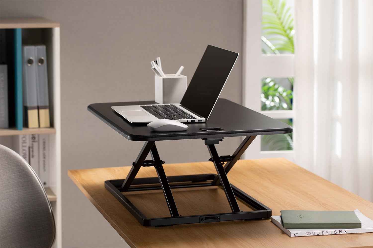 Ultra Slim Mini Desk - Schreibtischaufsatz - Höhe 4,5-40,5 cm - Breite 47 x 67 cm - Sitz-Steh Arbeitsplatz - Schreibtischaufsatz - Weiß - Gasfeder Bedienung