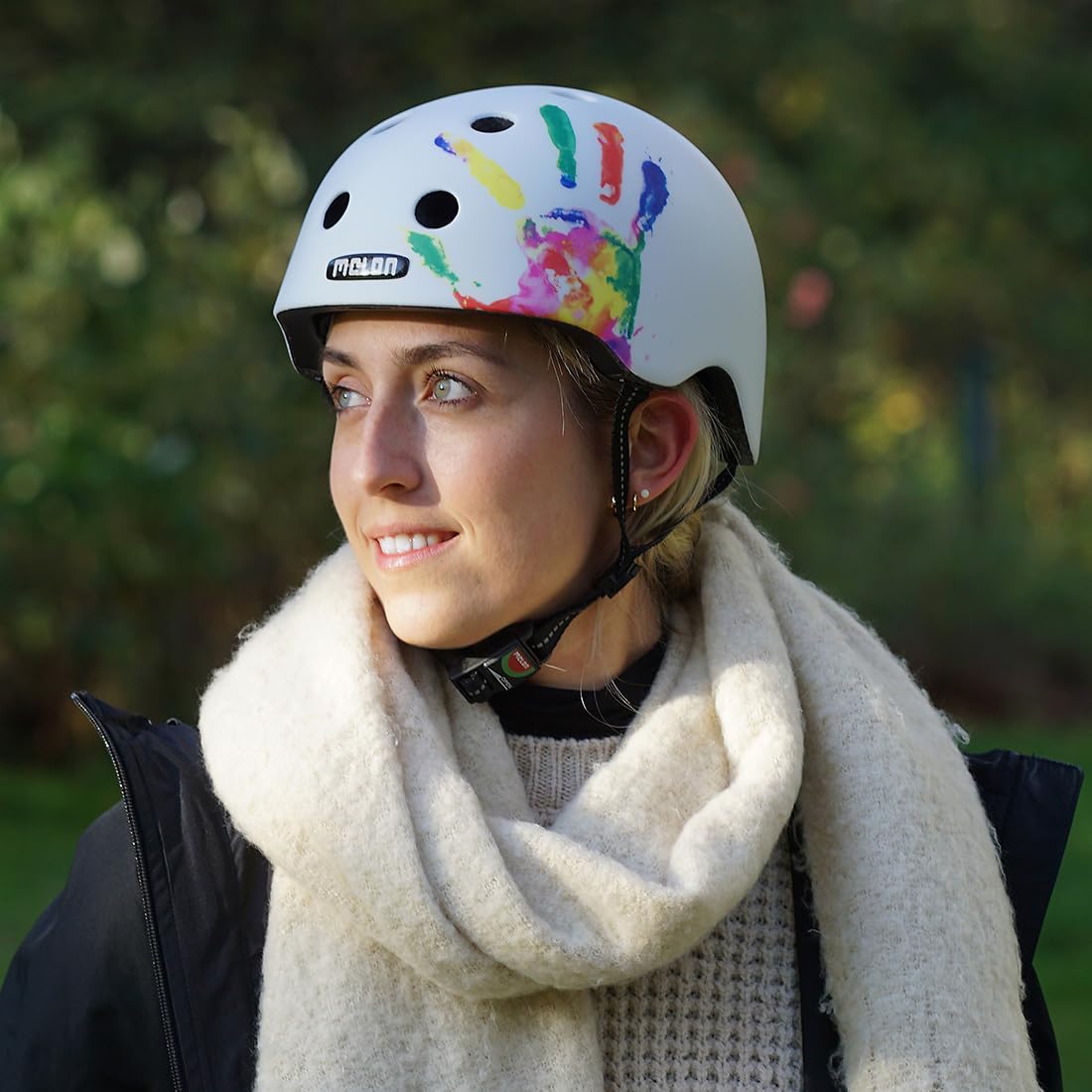 Melon Casco Bicicleta »Handprint« para Hombres y Mujere, Adultos y niños | Casco Urbano Seguro y Ligero para Ciclismo, monopatines y Bicicletas de montaña | Blanco
