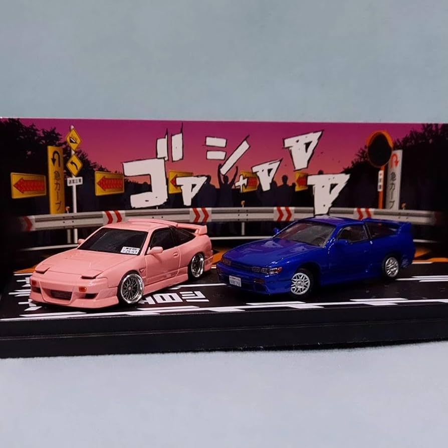 車両展示用ミニジオラマ Amazon.co.jp: 164 ジオラマ ミニカー展示用台座と背景 D 峠 トミカ