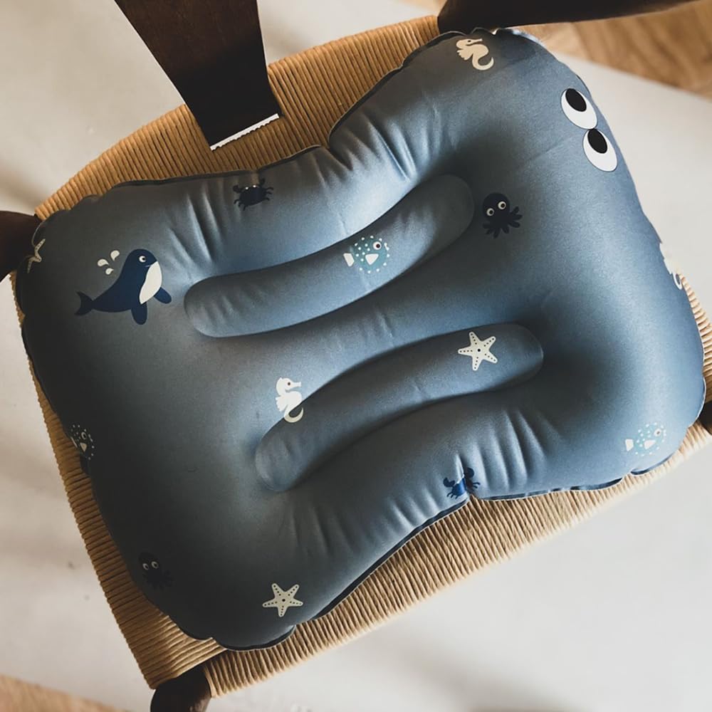 Aufblasbares Sitzkissen Kinder ab 2 Jahren Wild Ocean Tragbare Sitzerhöhung mit rutschfester Unterseite & Gurt Inkl. Tasche