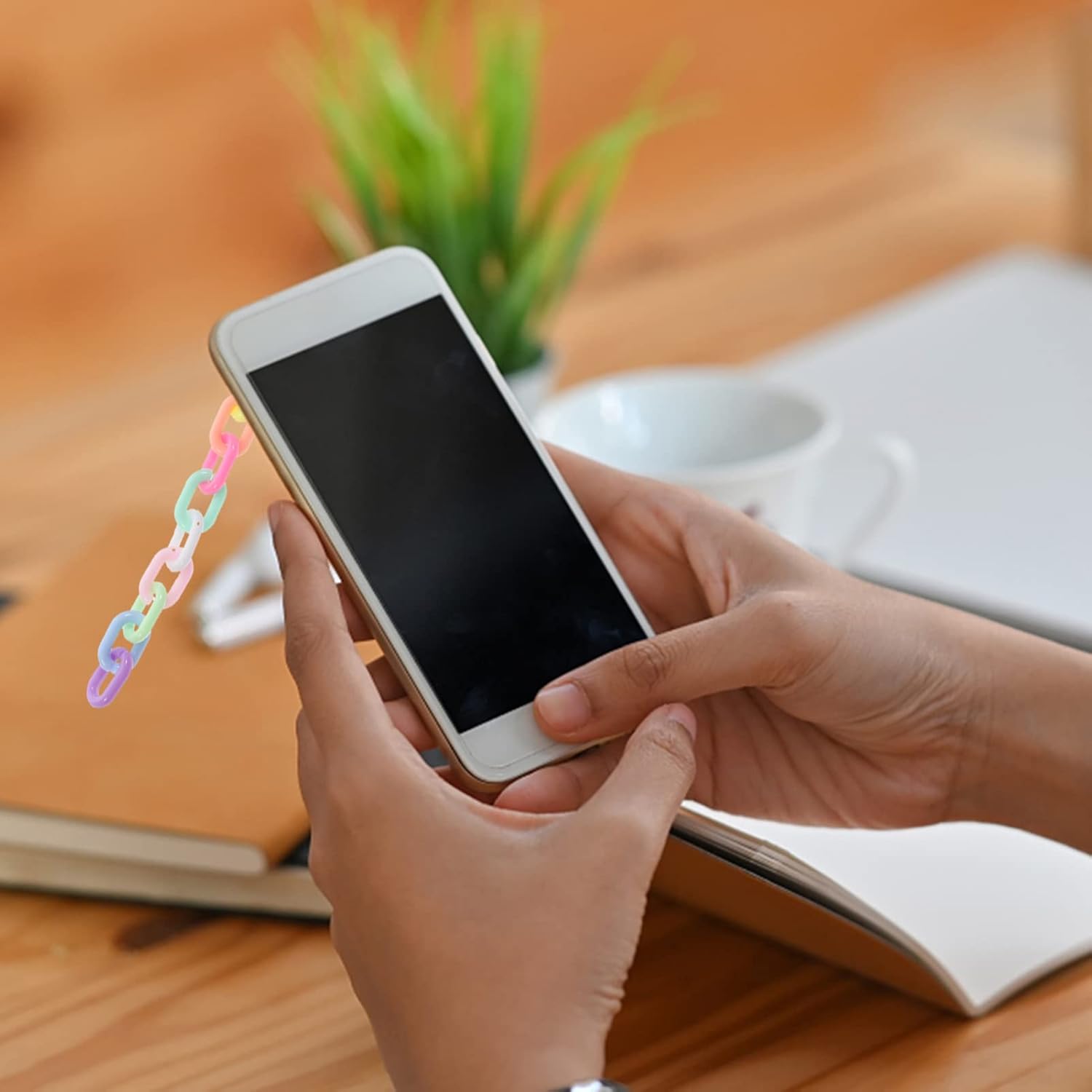 Kisangel 200pcs Acrylic Chain Link Rings, 0.55 inch Color Linking Rings, C-Clips Oval Connectors Chain for DIY Jewelry Opening Crafts - Image 8