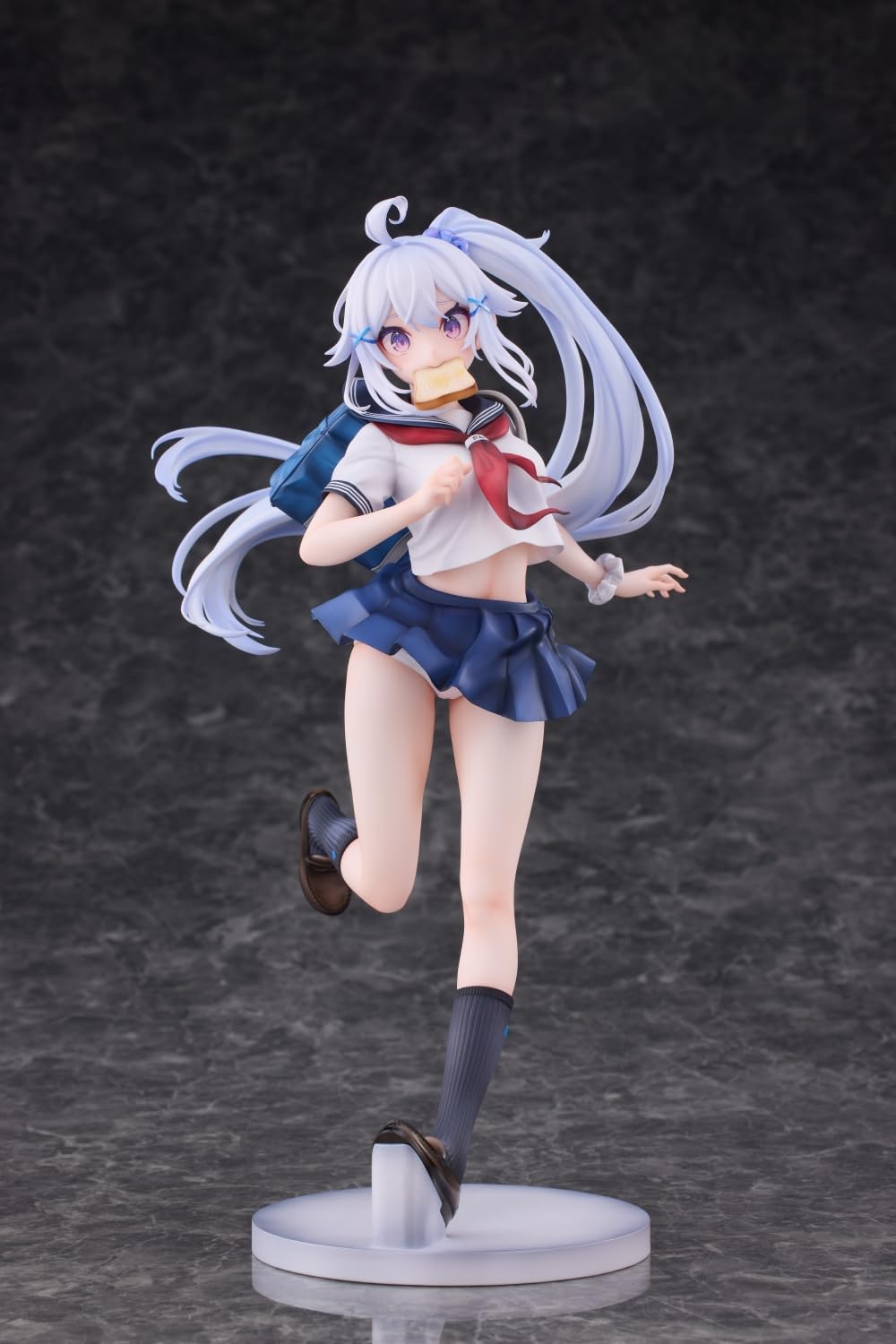 Amazon.co.jp: Lightweight Figure 未来ちゃん 遅刻寸前パンチラ 通常
