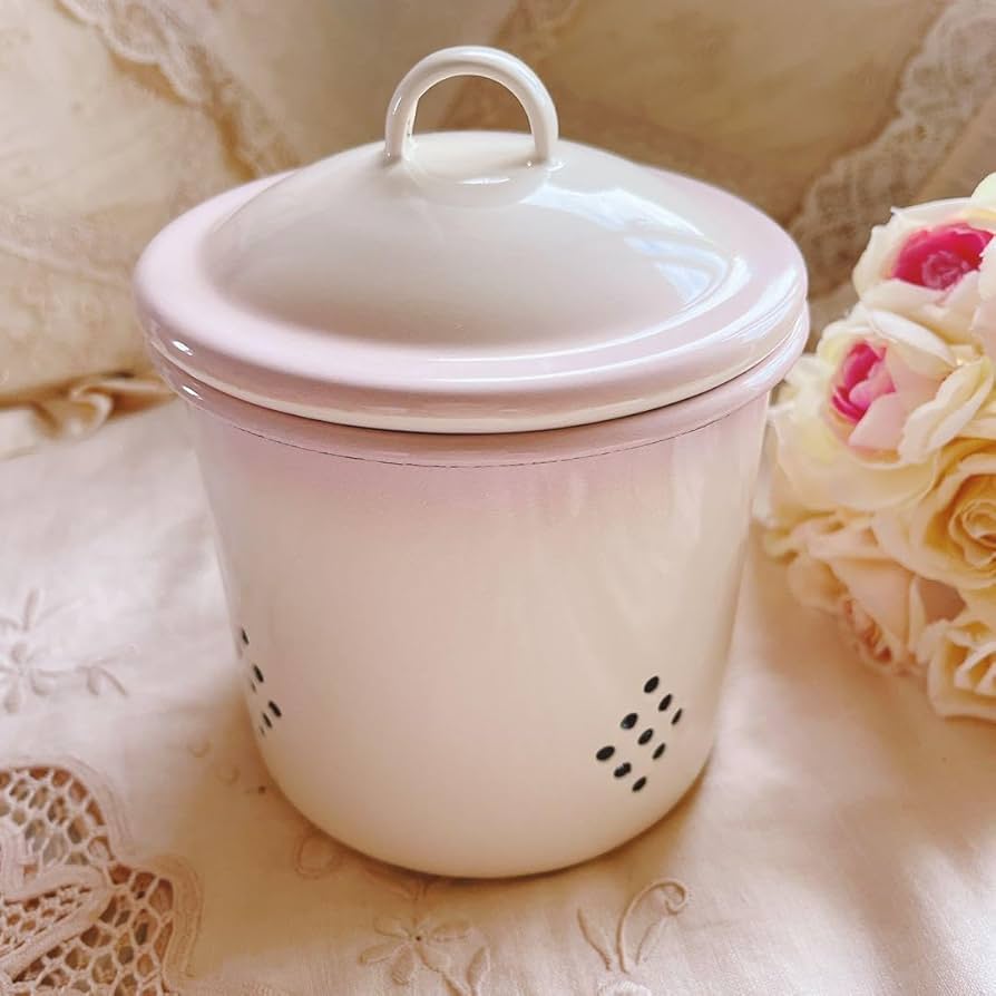 ❤︎イマンimane❤︎ ダイアナローズホーロー木蓋角型キャニスター ❤︎イマンimane❤︎ ダイアナローズホーロー木蓋角型キャニスター