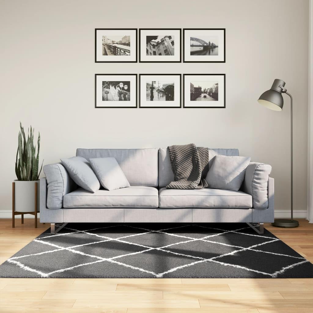 Tapis à poils longs PAMPLONA pour transformer votre terrasse ou votre salon moderne