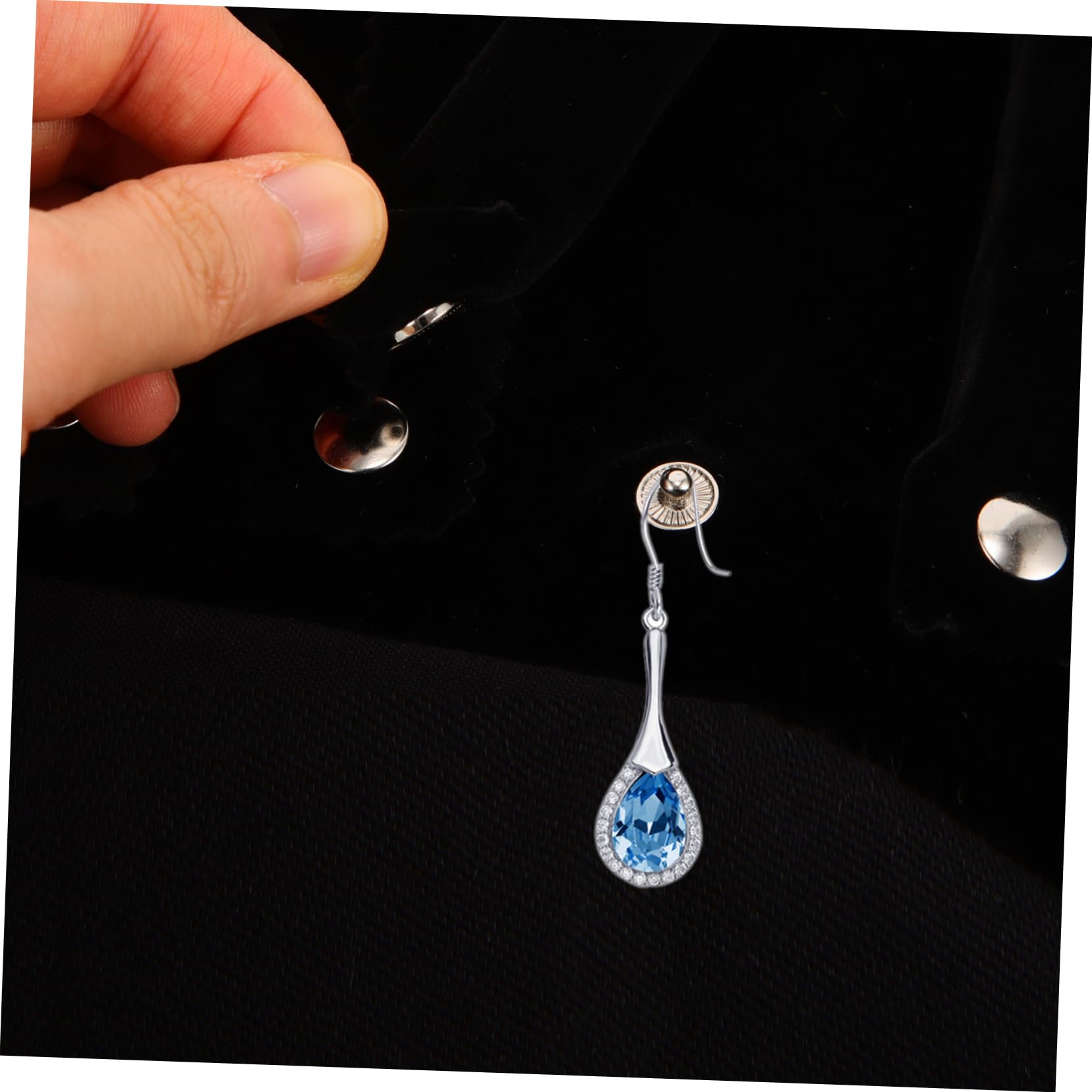 Ciieeo Portable Jewelry Roll Bag Travel Jewelry Organizer Pouch for Necklaces Earrings Bracelets Compact Lightweight Design for Easy Storage and Stylish Travel for Women