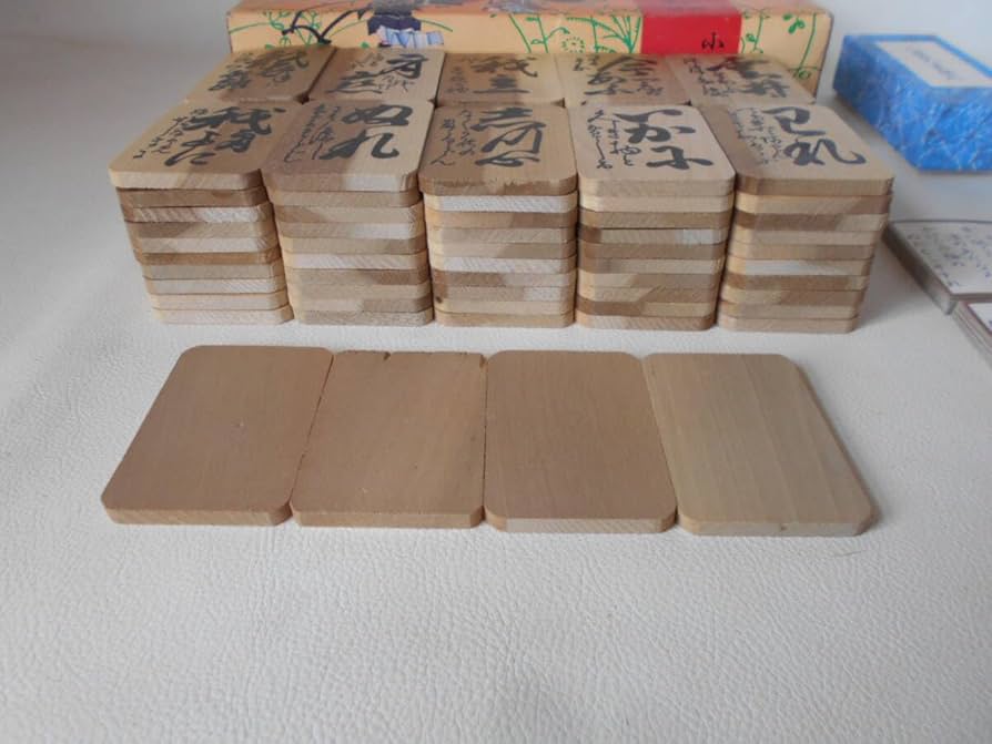 Amazon.co.jp: H/小倉百人一首 加藤鋧商店謹製 下の句かるた 読札付