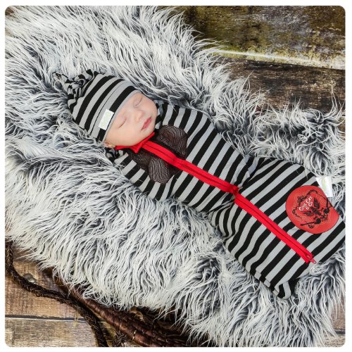 Image of Woombie Air Nursery Blankets, Red /Black, 14-19pound