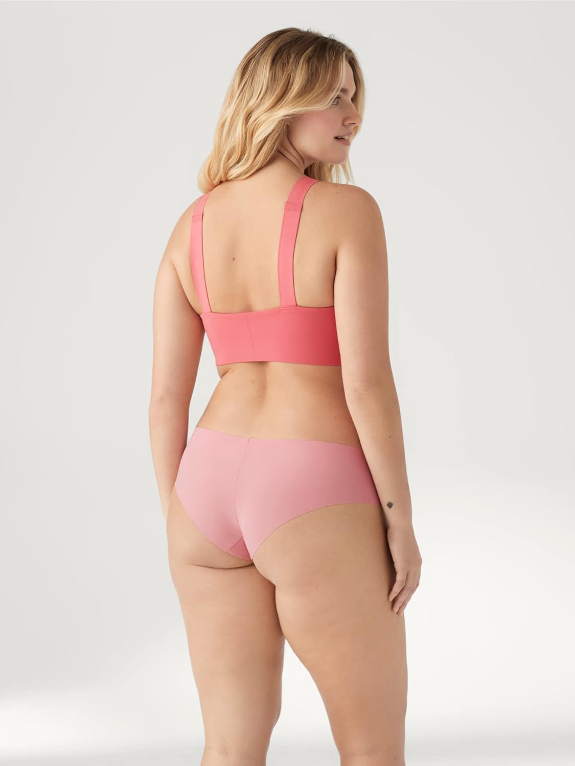 True & Co Women's True Body Lift Scoop Bra with Soft Form Band