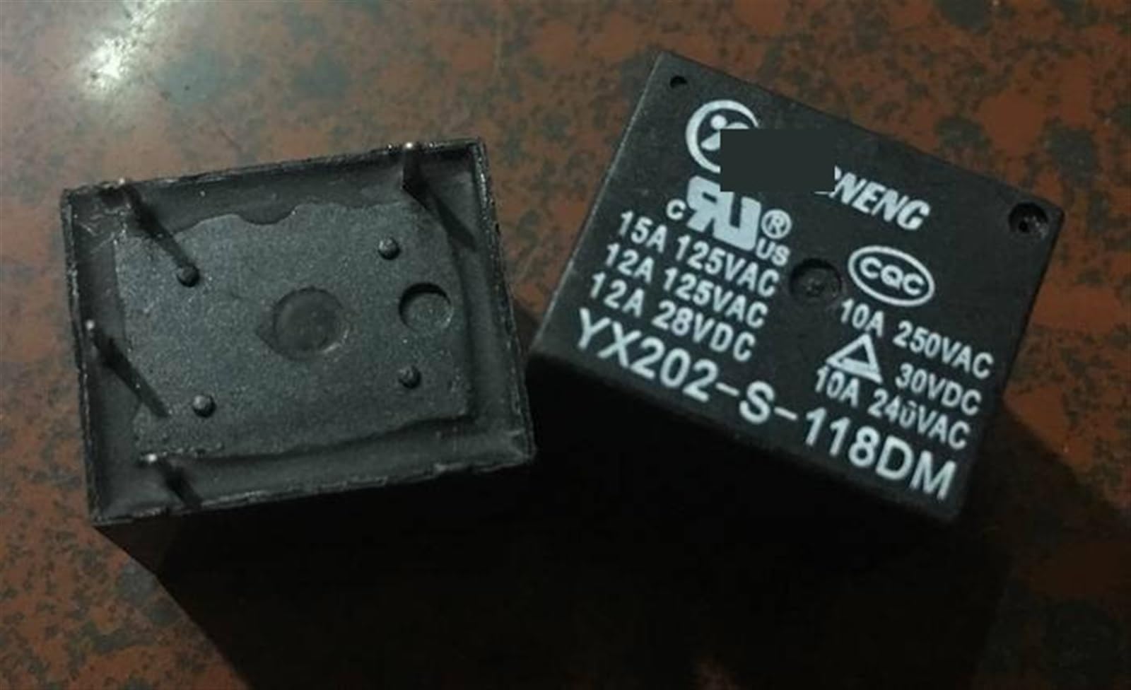 Relais 4 broches 18V YX202-S-118DM pour domotique et automatisme