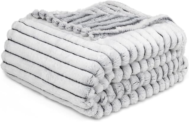 GREEN ORANGE Fleece Blanket Twin Size  60x80, Lightweight, Black and White  Soft, Plush, Fluffy, Warm, Cozy  Perfect Throw for Couch, Bed, Sofa
