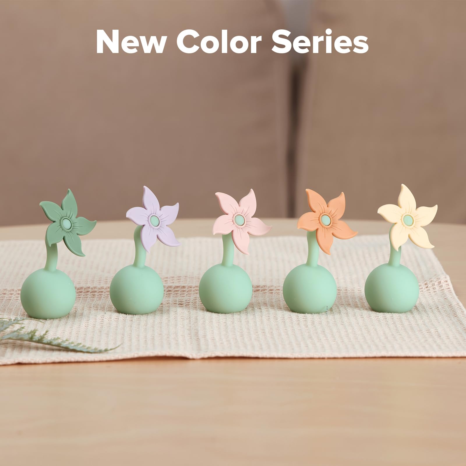 haakaa Manual Breast Pump Flower Stopper (Blush) - Made of Premium Silicone, BPA Free, Compatible with All haakaa Breast Pumps - Image 2