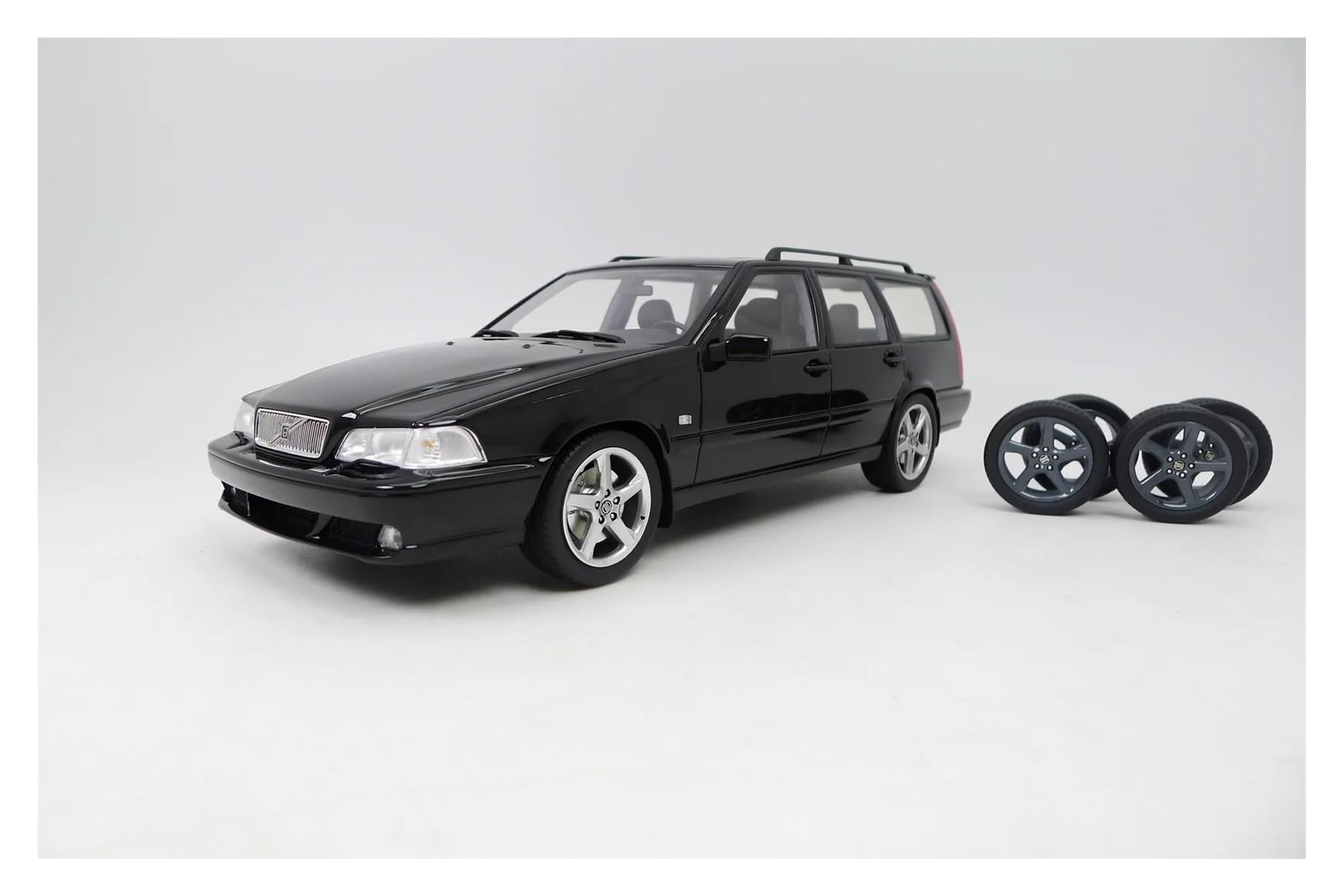 ミニカー Volvo V70 R 1/18 Amazon.com: YLBOZX Metal Die Cast Toy Cars 1/18 for Volvo