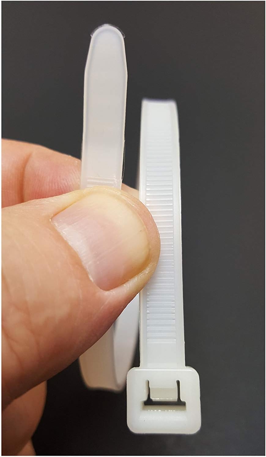 🔥 Hot Deals Heavy Duty Cable Zip Ties. Durable strong nylon tie wraps, 120 LB Tensile Strength (15 Inch 2,000 Case, White) Review Heavy Duty Cable Zip Ties. Durable strong nylon tie wraps, 120 LB Tensile Strength (15 Inch 2,000 Case, White)