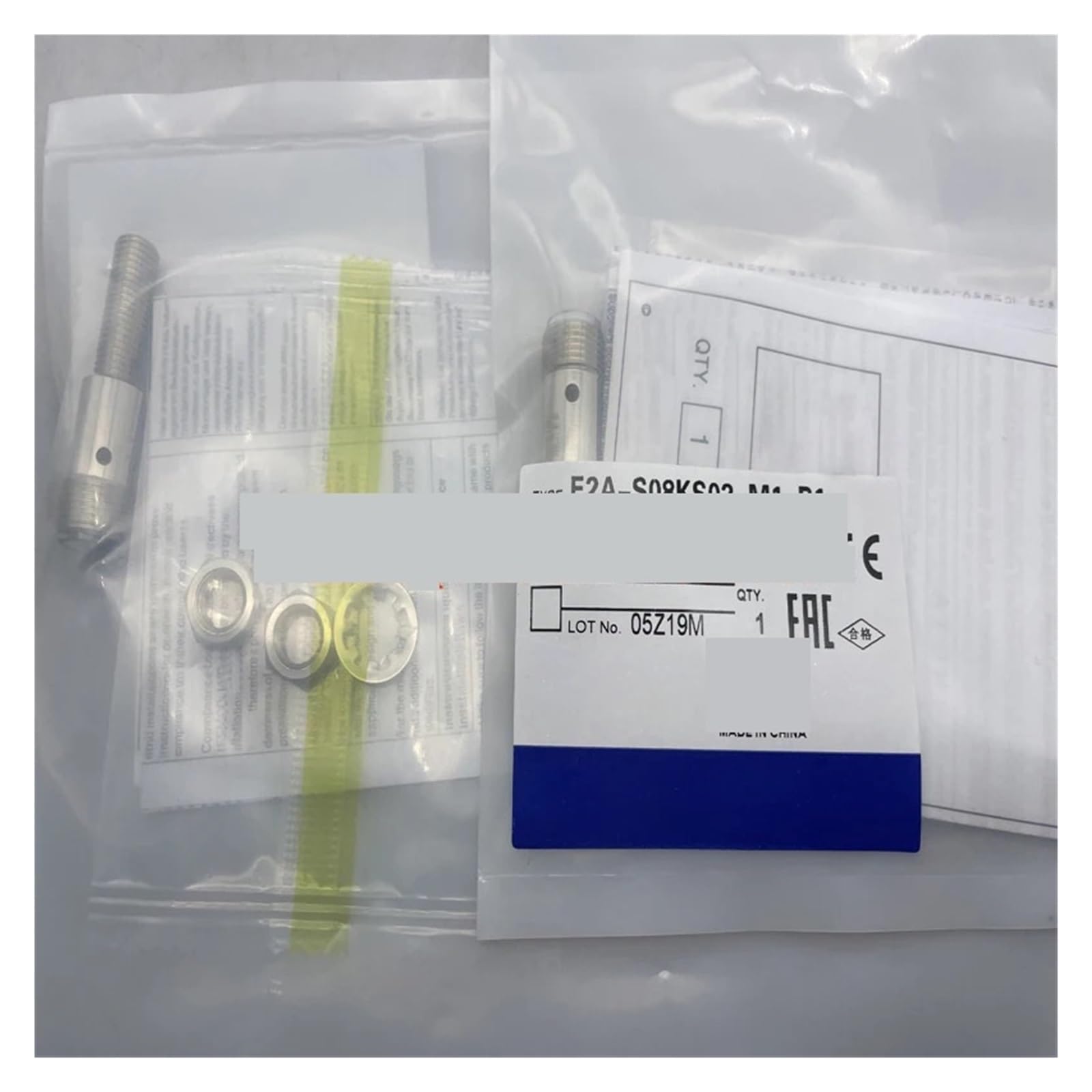 JJKKOZVQF 1pcs E2A-S08KS02-M1-C1 E2A-S08KS02-M1-C2 Proximity sensor(E2A-S08KS02-M1-C1)