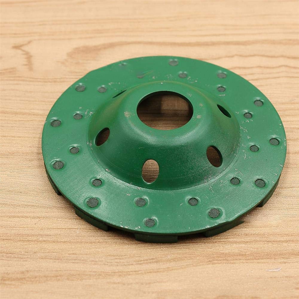 Disque diamant à moyeu déporté pour coupe à ras à la meuleuse