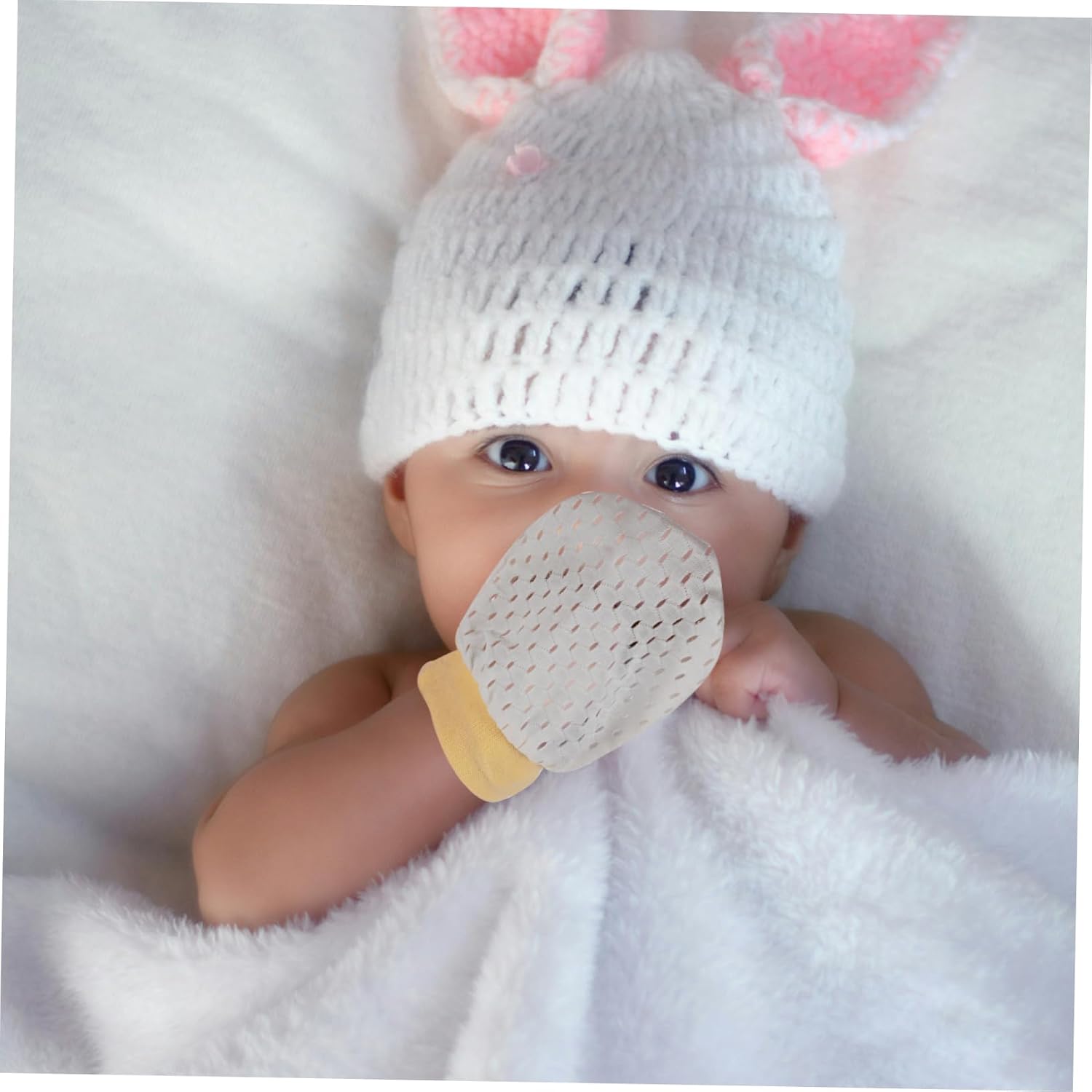 Ipetboom Mittens Newborn 2 Pairs Soft Mesh Gloves Anti-scratch Feature for Baby's Delicate Skin Machine Washable