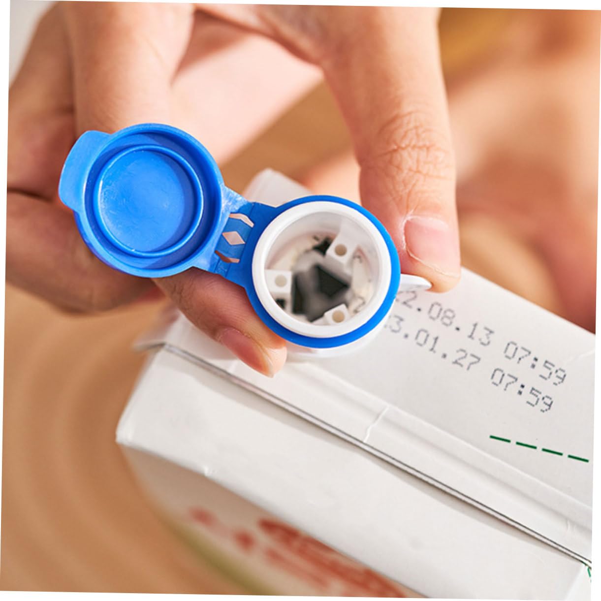 OUNONA 4pcs Drink Pourer Lid Ergonomic Design for Easy Use Box Drinks Diverter for Juice and More Party Supply for Home