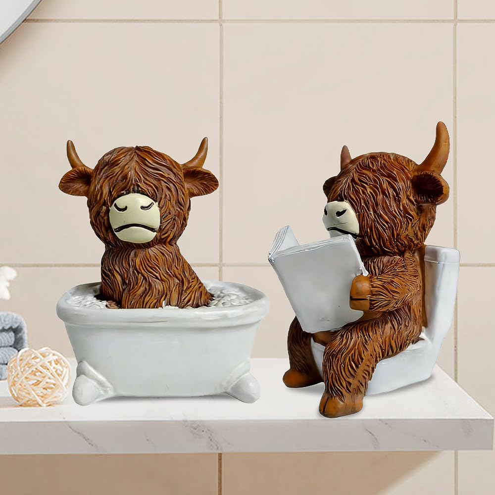 Dhqkqg 2 Pcs Highland Cow Bathroom Ornaments Set,Highland Cow Soaking Bath & Toilet Pattern Figurine,Highlands Cows gifts for Calf Lovers,Resin Animal Figurine for Home & Office Decor,Garden,Party
