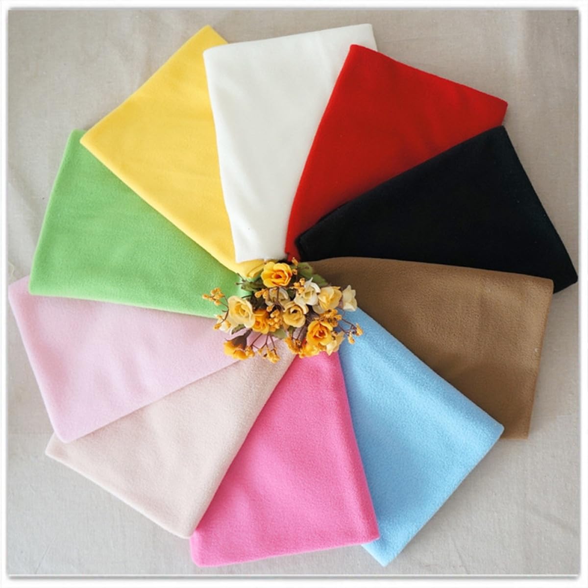 Operitacx 10 Stück Teiliges Buntes Patchwork Stoffset Fleece für DIY Projekte Handgemachte Stoffe für Frauen und Mädchen für Kreative Näharbeiten und Accessoires Zufällige