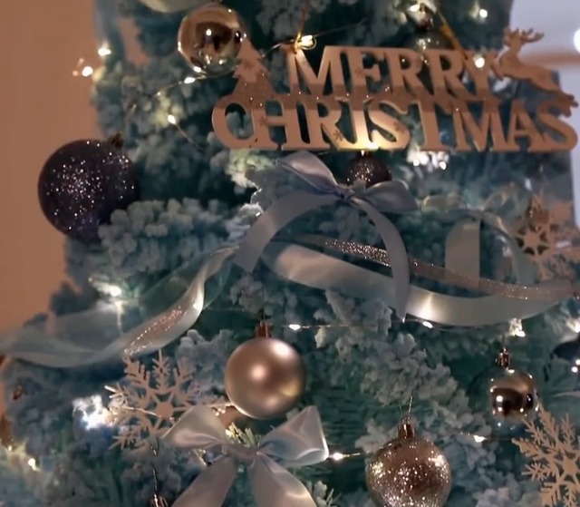 Amazon | クリスマスツリー ティファニーブルー ロマンチック 北欧風 