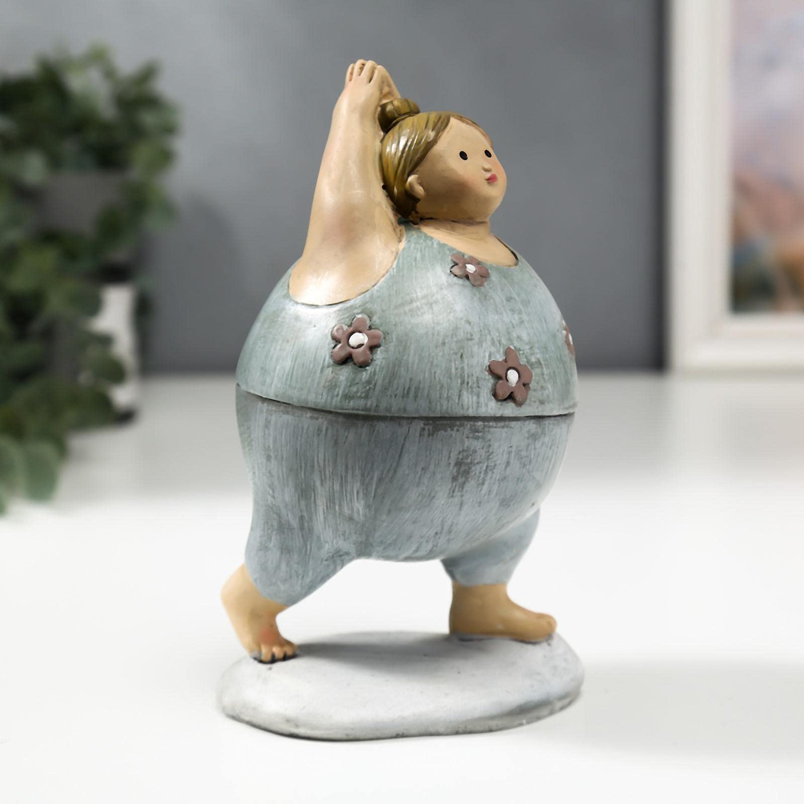 Statue Frau Wohndeko Mädchen, (Urdhva Hastasana)