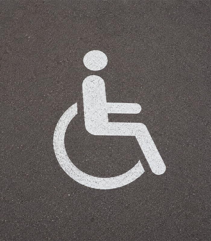 Plantilla para Suelo Movilidad Reducida de Aluminio Reutilizable | Señalización Horizontal PMR para Pintura en Pavimentos, Parking, Garajes, Empresas y Zonas Accesibles, 900x700mm