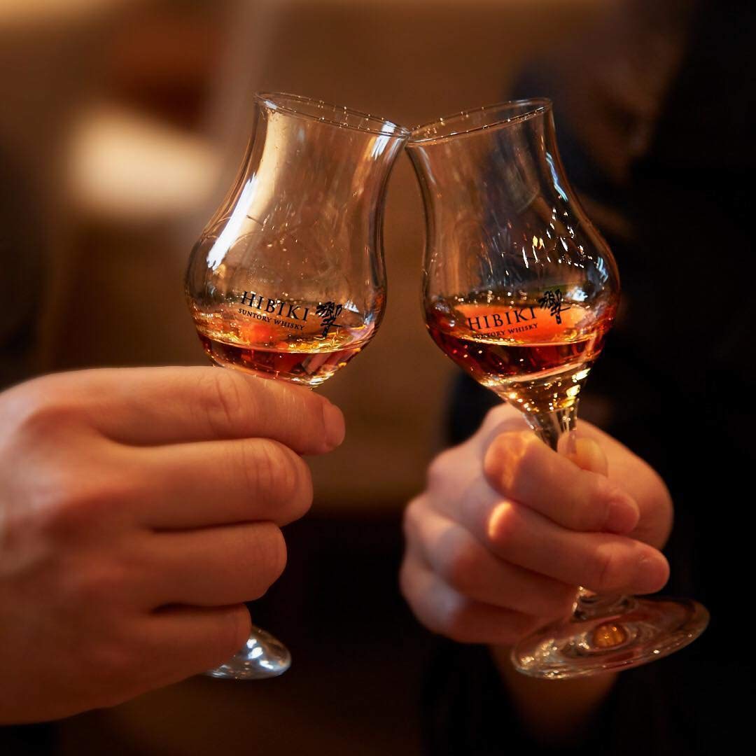 Hibiki Japanese Blender's Choice 700ml @ 43% abv with GIFT BOX